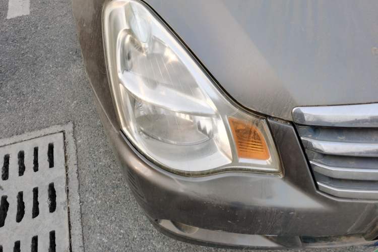 Used Nissan Sylphy 2012 Classic 1.6XE Automatic Comfort Edition Right Front Headlight