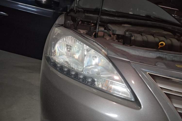Used Nissan Sylphy 2012 1.8XL CVT Luxury Edition Right Front Headlight