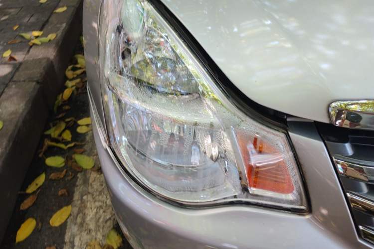 Used Nissan Sylphy 2012 Classic 1.6XE Automatic Comfort Edition Right Front Headlight