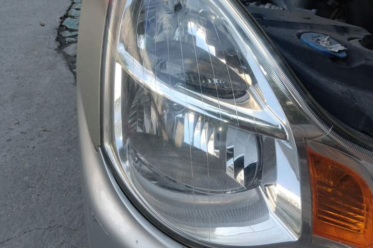 Used Nissan Sylphy 2012 Classic 1.6XE Manual Comfort Edition Right Front Headlight