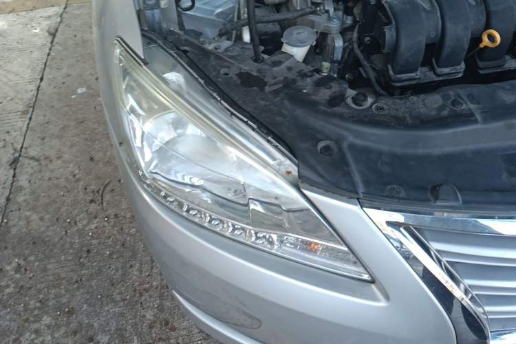 Used Nissan Sylphy 2012 1.8XL CVT Luxury Edition Right Front Headlight