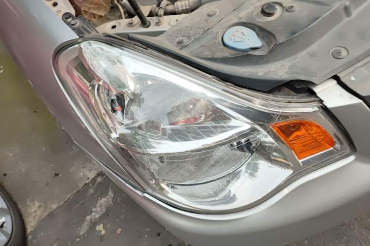 Used Nissan Sylphy 2012 Classic 1.6 XL Automatic Luxury Edition Right Front Headlight