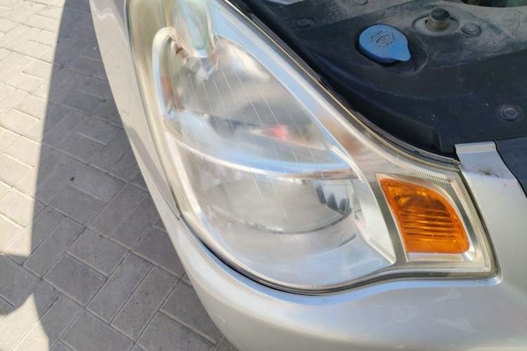 Used Nissan Sylphy 2012 Classic 1.6XE Manual Comfort Edition Right Front Headlight