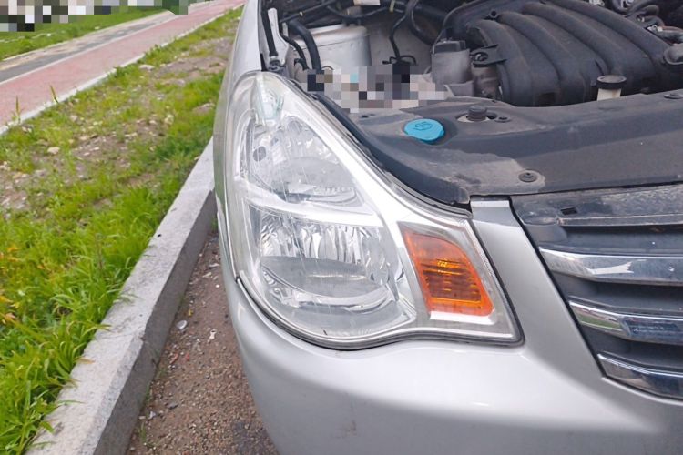 Used Nissan Sylphy 2012 Classic 1.6XE Automatic Comfort Edition Right Front Headlight