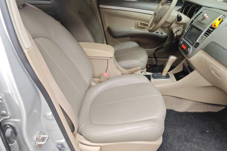 Used Nissan Sylphy 2012 Classic 1.6XE Automatic Comfort Edition Right Front Seat