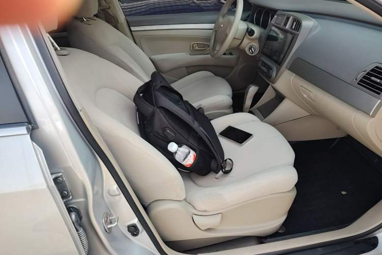 Used Nissan Sylphy 2012 Classic 1.6XE Automatic Comfort Edition Right Front Seat