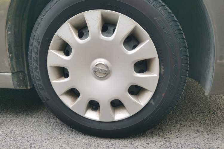 Used Nissan Sylphy 2012 1.6XE CVT Comfort Edition Right Front Wheel Hub