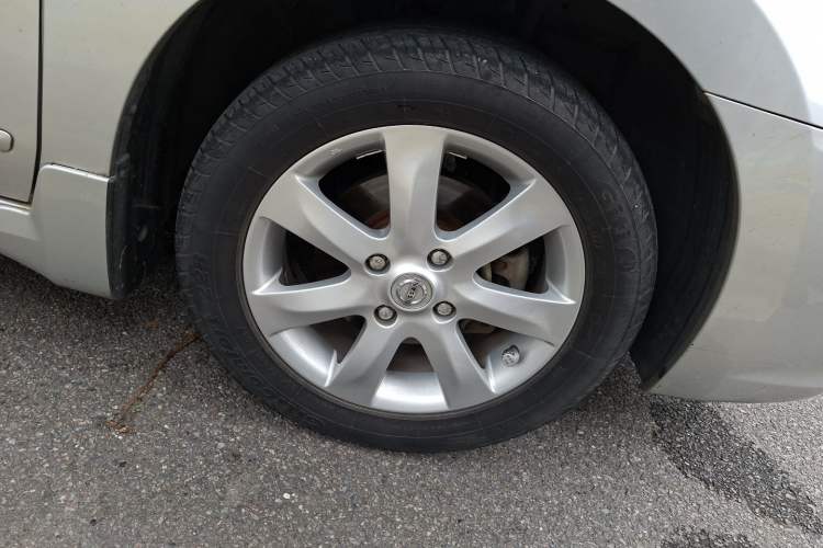 Used Nissan Sylphy 2012 Classic 1.6XE Automatic Comfort Edition Right Front Wheel Hub