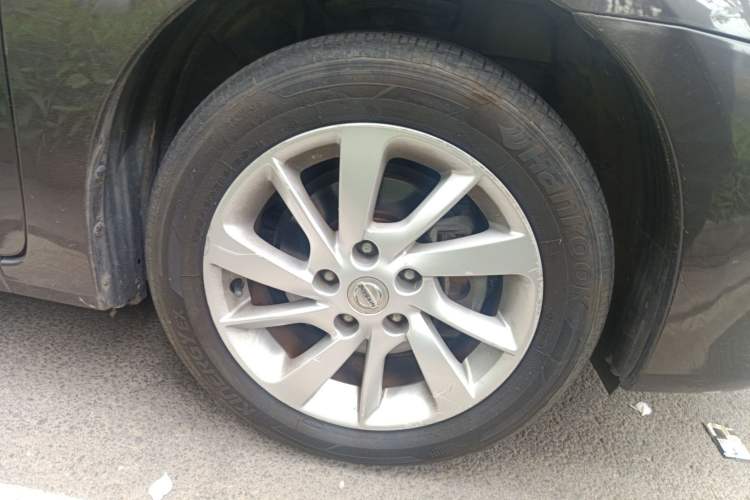Used Nissan Sylphy 2012 1.6 XL CVT Luxury Edition Right Front Wheel Hub