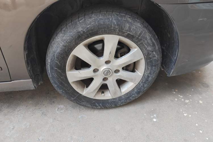 Used Nissan Sylphy 2012 Classic 1.6XE Manual Comfort Edition Right Front Wheel Hub