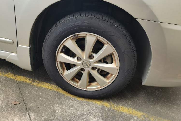 Used Nissan Sylphy 2012 Classic 1.6XE Automatic Comfort Edition Right Front Wheel Hub
