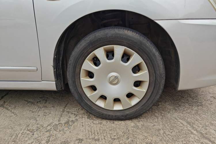 Used Nissan Sylphy 2012 Classic 1.6XE Manual Comfort Edition Right Front Wheel Hub