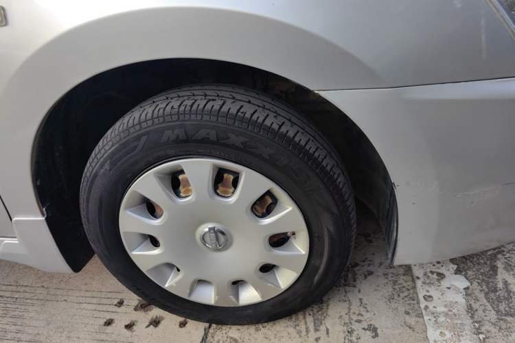 Used Nissan Sylphy 2012 Classic 1.6XE Manual Comfort Edition Right Front Wheel Hub