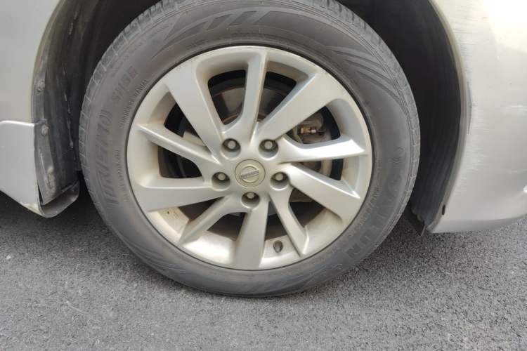 Used Nissan Sylphy 2012 1.6XE CVT Comfort Edition Right Front Wheel Hub