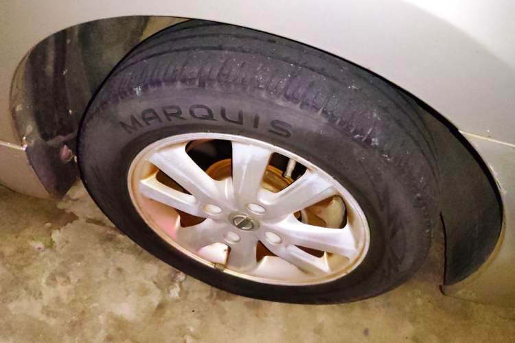 Used Nissan Sylphy 2012 Classic 1.6XE Automatic Comfort Edition Right Front Wheel Hub