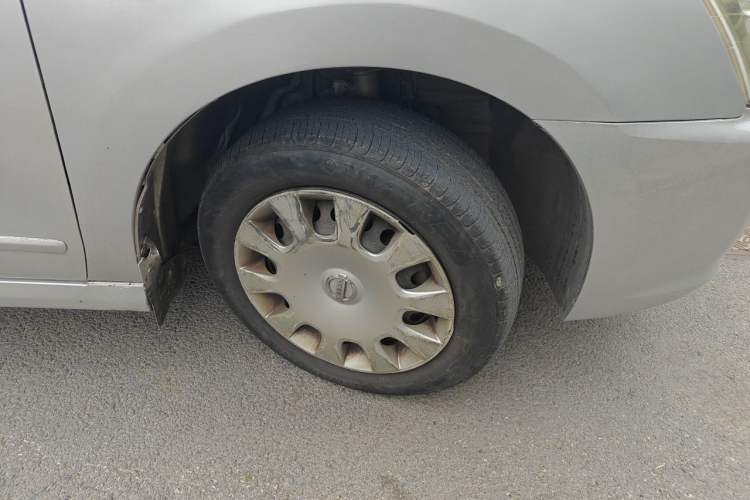 Used Nissan Sylphy 2012 Classic 1.6XE Manual Comfort Edition Right Front Wheel Hub