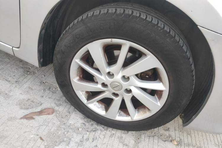 Used Nissan Sylphy 2012 1.6 XL CVT Luxury Edition Right Front Wheel Hub