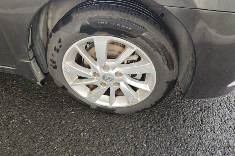 Used Nissan Sylphy 2012 1.6 XL CVT Luxury Edition Right Front Wheel Hub