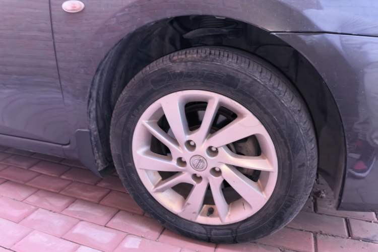 Used Nissan Sylphy 2012 1.6 XL Manual Luxury Edition Right Front Wheel Hub