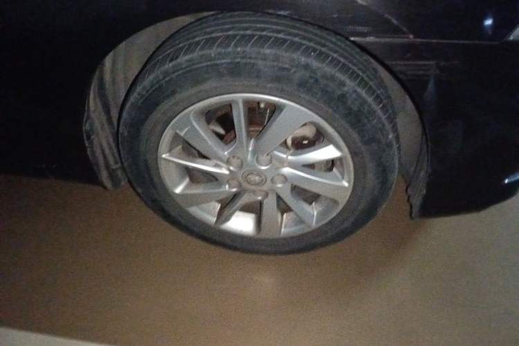 Used Nissan Sylphy 2012 1.6 XL CVT Luxury Edition Right Front Wheel Hub