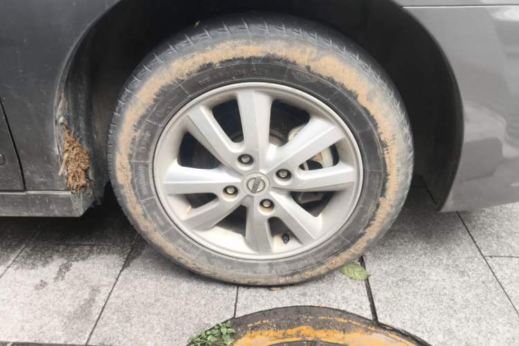 Used Nissan Sylphy 2012 Classic 1.6XE Automatic Comfort Edition Right Front Wheel Hub