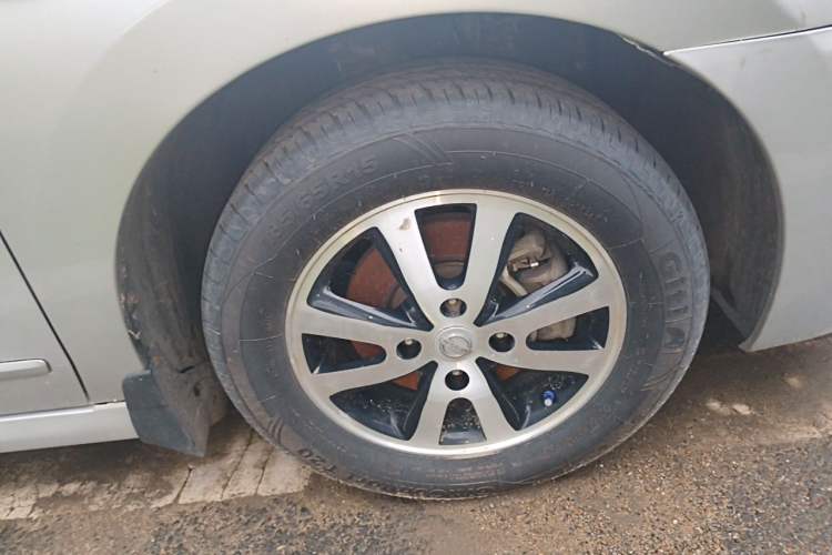Used Nissan Sylphy 2012 Classic 1.6XE Automatic Comfort Edition Right Front Wheel Hub
