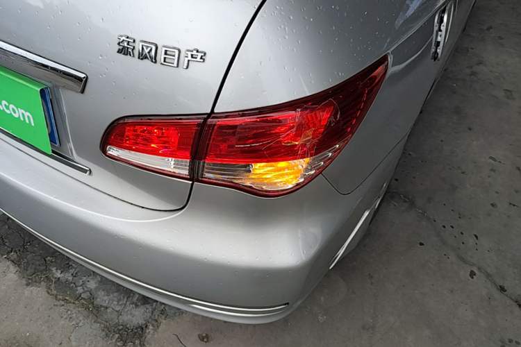 Used Nissan Sylphy 2012 Classic 1.6XE Automatic Comfort Edition Right Rear Taillight