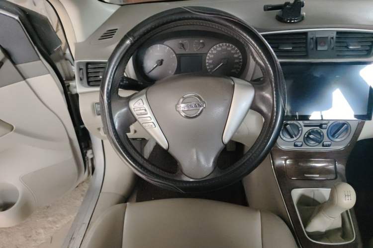 Used Nissan Sylphy 2012 1.6 XL Manual Luxury Edition Steering Wheel