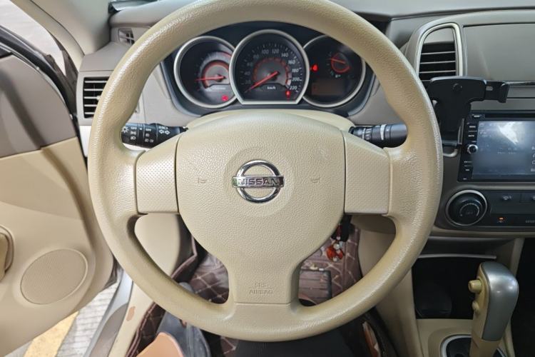 Used Nissan Sylphy 2012 Classic 1.6XE Automatic Comfort Edition Steering Wheel