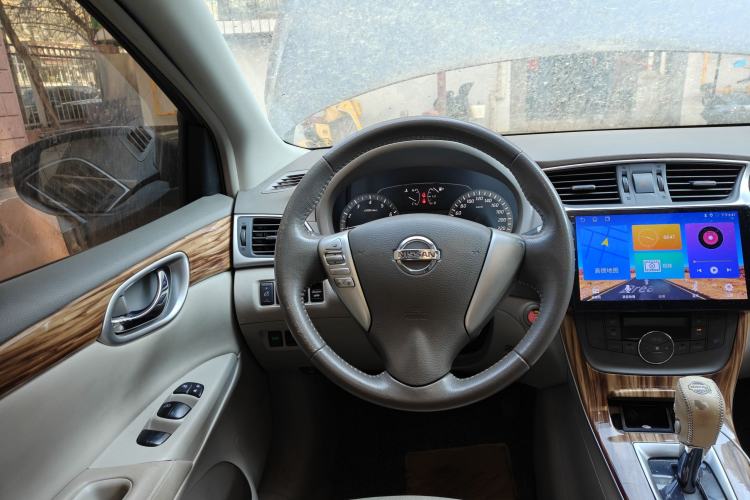 Used Nissan Sylphy 2012 1.8XL CVT Luxury Edition Steering Wheel