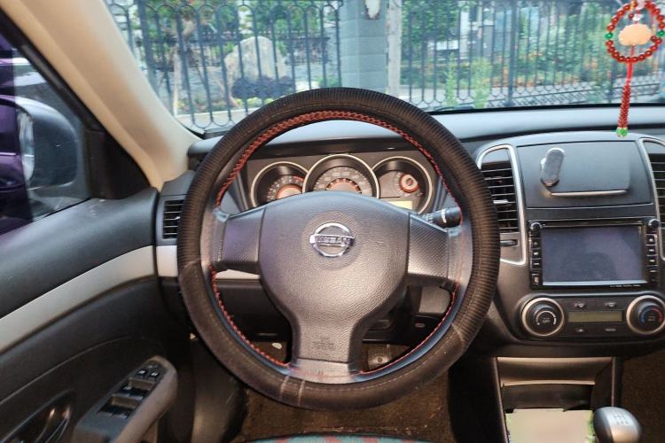 Used Nissan Sylphy 2012 Classic 1.6XE Manual Comfort Edition Steering Wheel