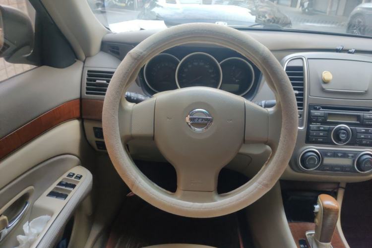 Used Nissan Sylphy 2012 Classic 1.6XE Automatic Comfort Edition Steering Wheel