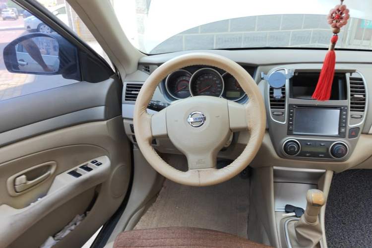 Used Nissan Sylphy 2012 Classic 1.6XE Manual Comfort Edition Steering Wheel