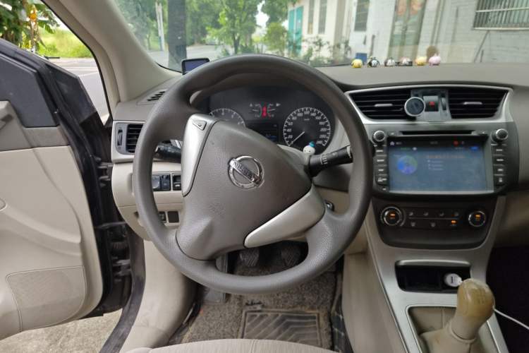 Used Nissan Sylphy 2012 1.6XE Manual Comfort Edition Steering Wheel