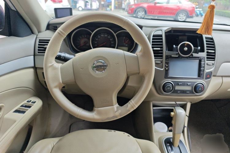 Used Nissan Sylphy 2012 Classic 1.6XE Automatic Comfort Edition Steering Wheel