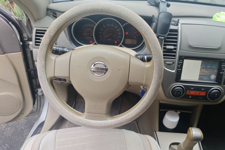 Used Nissan Sylphy 2012 Classic 1.6XE Manual Comfort Edition Steering Wheel