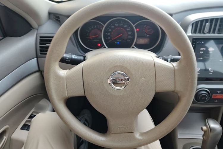 Used Nissan Sylphy 2012 Classic 1.6XE Automatic Comfort Edition Steering Wheel