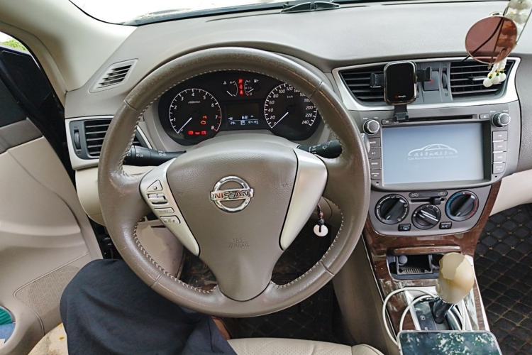 Used Nissan Sylphy 2012 1.6 XL CVT Luxury Edition Steering Wheel