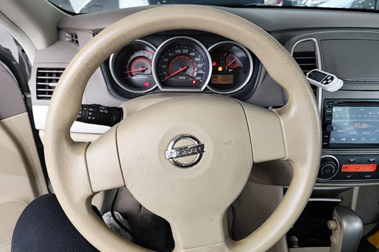 Used Nissan Sylphy 2012 Classic 1.6XE Automatic Comfort Edition Steering Wheel