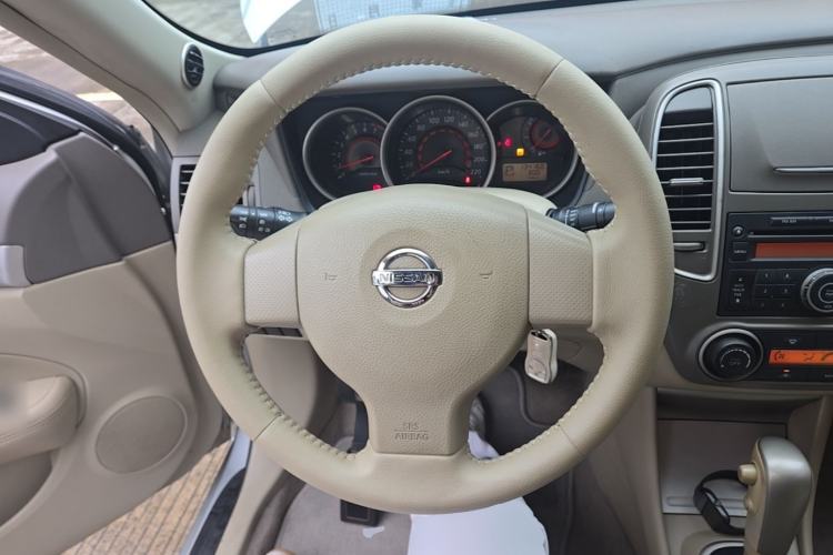 Used Nissan Sylphy 2012 Classic 1.6XE Automatic Comfort Edition Steering Wheel