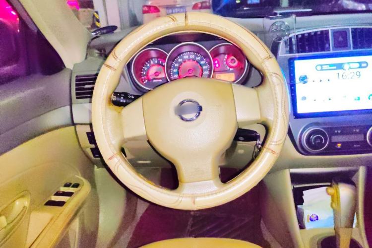 Used Nissan Sylphy 2012 Classic 1.6XE Automatic Comfort Edition Steering Wheel