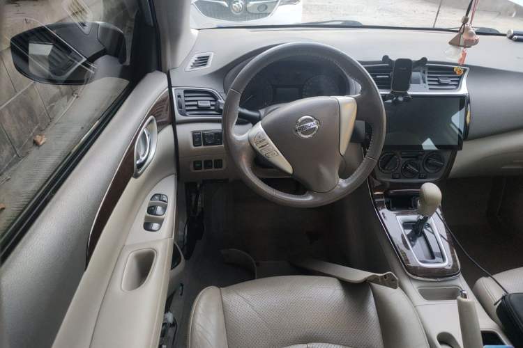 Used Nissan Sylphy 2012 1.6 XL CVT Luxury Edition Steering Wheel