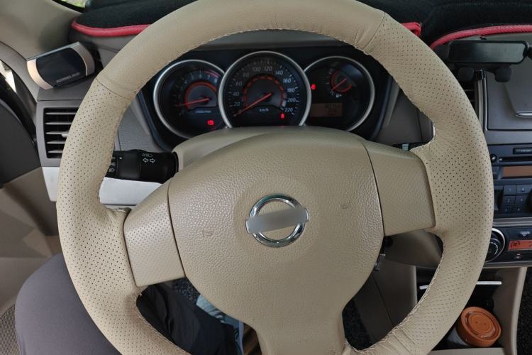Used Nissan Sylphy 2012 Classic 1.6XE Manual Comfort Edition Steering Wheel