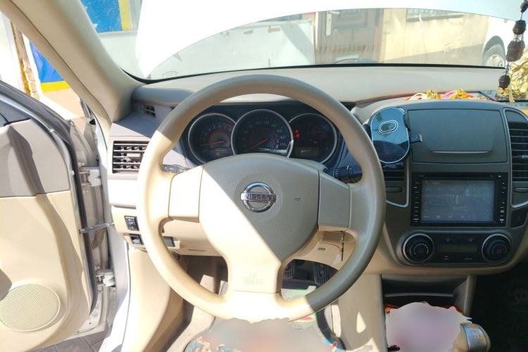 Used Nissan Sylphy 2012 Classic 1.6XE Manual Comfort Edition Steering Wheel