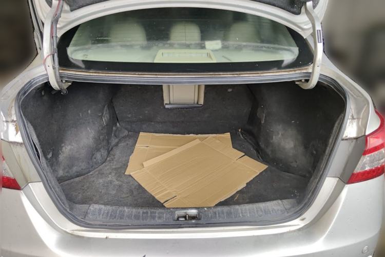 Used Nissan Sylphy 2012 1.6 XL Manual Luxury Edition Trunk