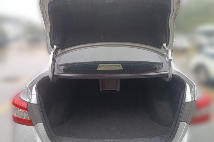 Used Nissan Sylphy 2012 1.8XL CVT Luxury Edition Trunk