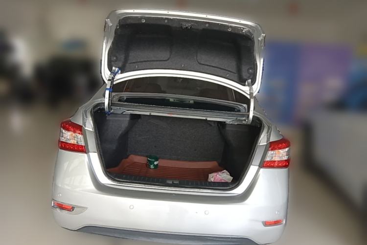 Used Nissan Sylphy 2012 1.6XE CVT Comfort Edition Trunk