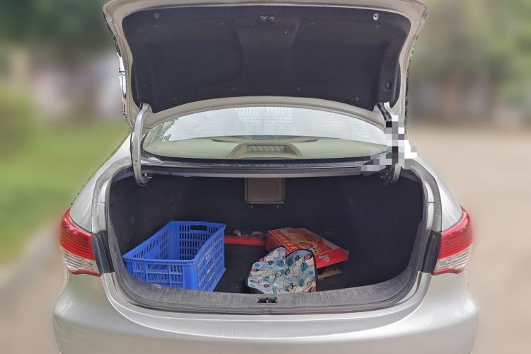 Used Nissan Sylphy 2012 Classic 1.6XE Manual Comfort Edition Trunk