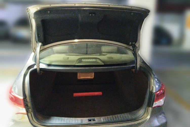 Used Nissan Sylphy 2012 Classic 1.6XE Manual Comfort Edition Trunk