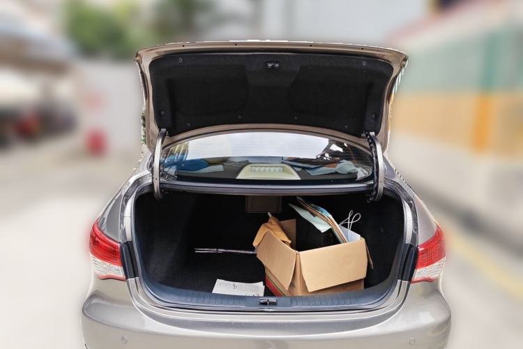 Used Nissan Sylphy 2012 Classic 1.6 XL Automatic Luxury Edition Trunk